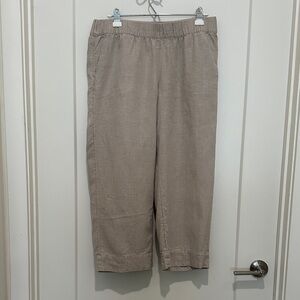 Women's Cropped Pants in Tan